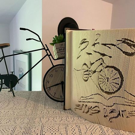 B&B Books & Bikes Buia Eksteriør billede